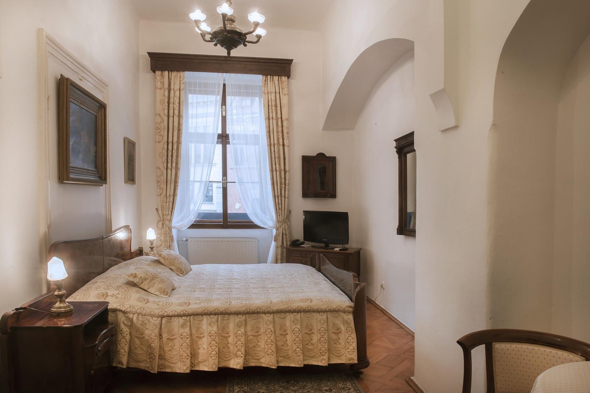 Hotell Grand 4*